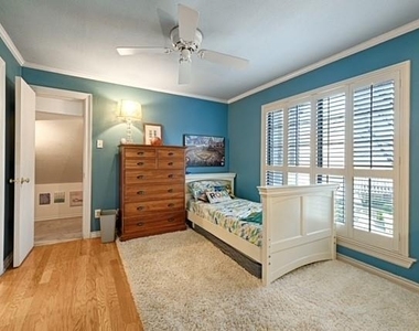 5136 Westgrove Drive - Photo Thumbnail 13