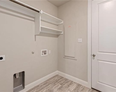 2900 Galveston Street - Photo Thumbnail 13