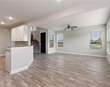 2900 Galveston Street - Photo Thumbnail 19