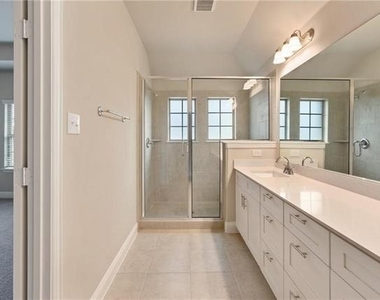 2900 Galveston Street - Photo Thumbnail 7