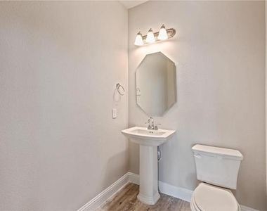 2900 Galveston Street - Photo Thumbnail 14