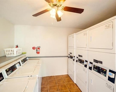 2809 W William Cannon Drive - Photo Thumbnail 23