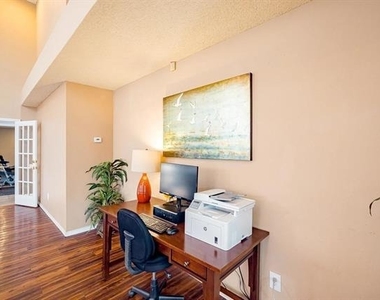 2809 W William Cannon Drive - Photo Thumbnail 5