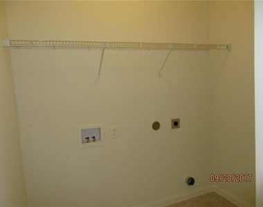 1228 Arizona Drive - Photo Thumbnail 12
