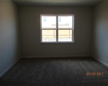 1228 Arizona Drive - Photo Thumbnail 9
