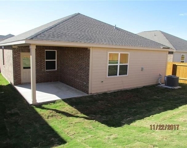 1228 Arizona Drive - Photo Thumbnail 3