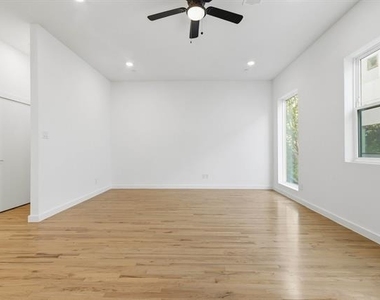 427 W 10th Street - Photo Thumbnail 24