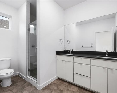 427 W 10th Street - Photo Thumbnail 29