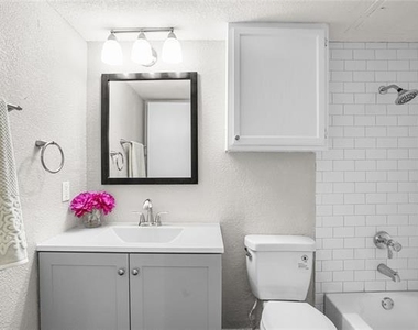 4502 Gaston Avenue - Photo Thumbnail 14