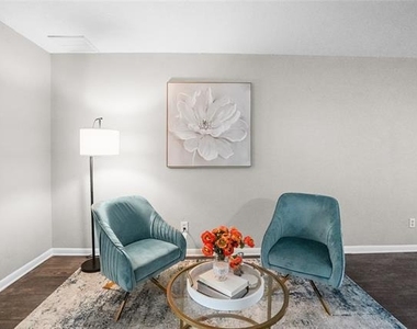 4502 Gaston Avenue - Photo Thumbnail 2