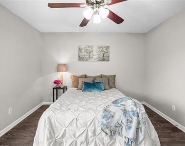 4502 Gaston Avenue - Photo Thumbnail 13