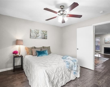 4502 Gaston Avenue - Photo Thumbnail 11