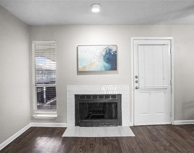 4502 Gaston Avenue - Photo Thumbnail 3