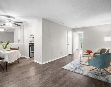 4502 Gaston Avenue - Photo Thumbnail 4