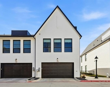 129 Garden Court E - Photo Thumbnail 23