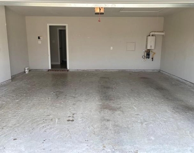 2258 Templin Avenue - Photo Thumbnail 14