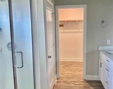 2258 Templin Avenue - Photo Thumbnail 11