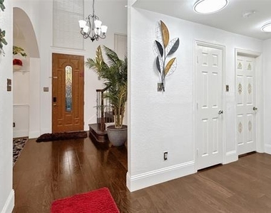 7848 Ravens Cliff Drive - Photo Thumbnail 24