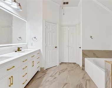 7848 Ravens Cliff Drive - Photo Thumbnail 10