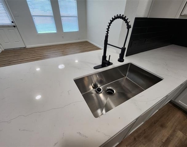 12808 Kingsgate Drive - Photo Thumbnail 17