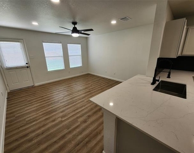 12808 Kingsgate Drive - Photo Thumbnail 12