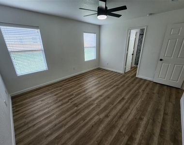 12808 Kingsgate Drive - Photo Thumbnail 26