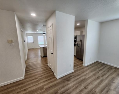 12808 Kingsgate Drive - Photo Thumbnail 8