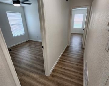 12808 Kingsgate Drive - Photo Thumbnail 21