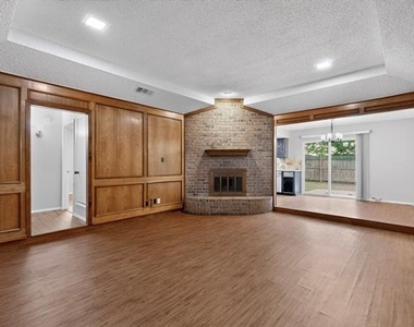 3725 Northridge Drive - Photo Thumbnail 6