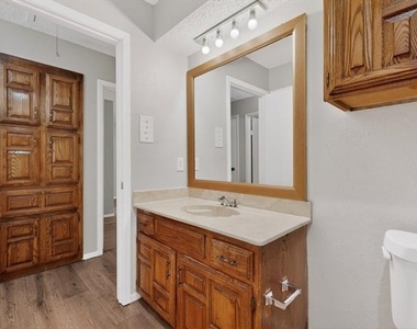 3725 Northridge Drive - Photo Thumbnail 28
