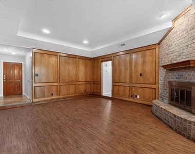3725 Northridge Drive - Photo Thumbnail 5