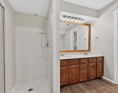 3725 Northridge Drive - Photo Thumbnail 21