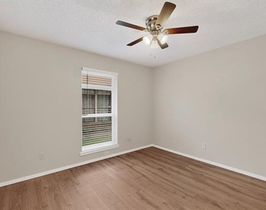3725 Northridge Drive - Photo Thumbnail 24