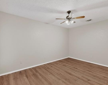 3725 Northridge Drive - Photo Thumbnail 31