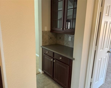 1621 Country Brook Lane - Photo Thumbnail 5