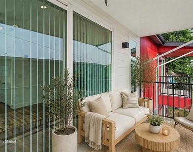 2217 N Fitzhugh Avenue - Photo Thumbnail 21