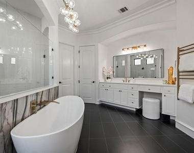 320 W Highland Street - Photo Thumbnail 22