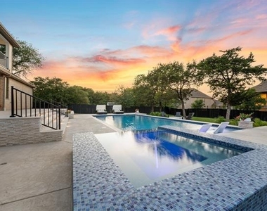 320 W Highland Street - Photo Thumbnail 34