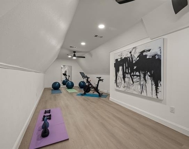 320 W Highland Street - Photo Thumbnail 29