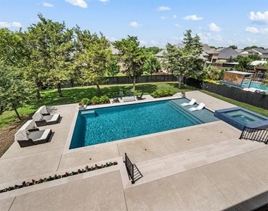 320 W Highland Street - Photo Thumbnail 31