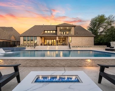 320 W Highland Street - Photo Thumbnail 37