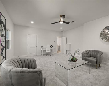 320 W Highland Street - Photo Thumbnail 26
