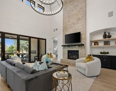 320 W Highland Street - Photo Thumbnail 9