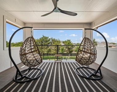 320 W Highland Street - Photo Thumbnail 30