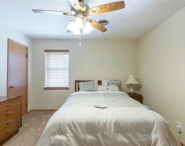 2609 Madison Avenue - Photo Thumbnail 16