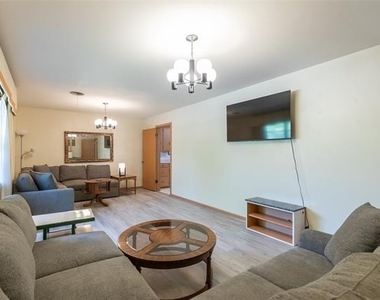 2609 Madison Avenue - Photo Thumbnail 25