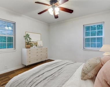 4129 Winfield Avenue - Photo Thumbnail 8