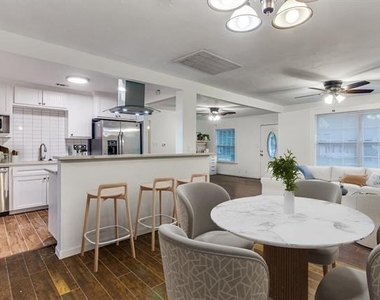 4129 Winfield Avenue - Photo Thumbnail 1