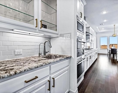 1730 Caruth Drive - Photo Thumbnail 15