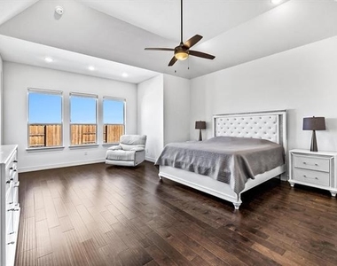 1730 Caruth Drive - Photo Thumbnail 18